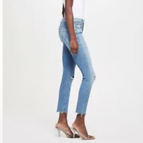 MOTHER High Waisted Looker Ankle Fray Jeans in Thrilling Shots - Picture 3 of 10